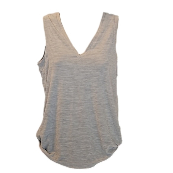 Old Navy Active Size XS Breathe On Light Gray V-neck workout shirt athletic top - Picture 2 of 16